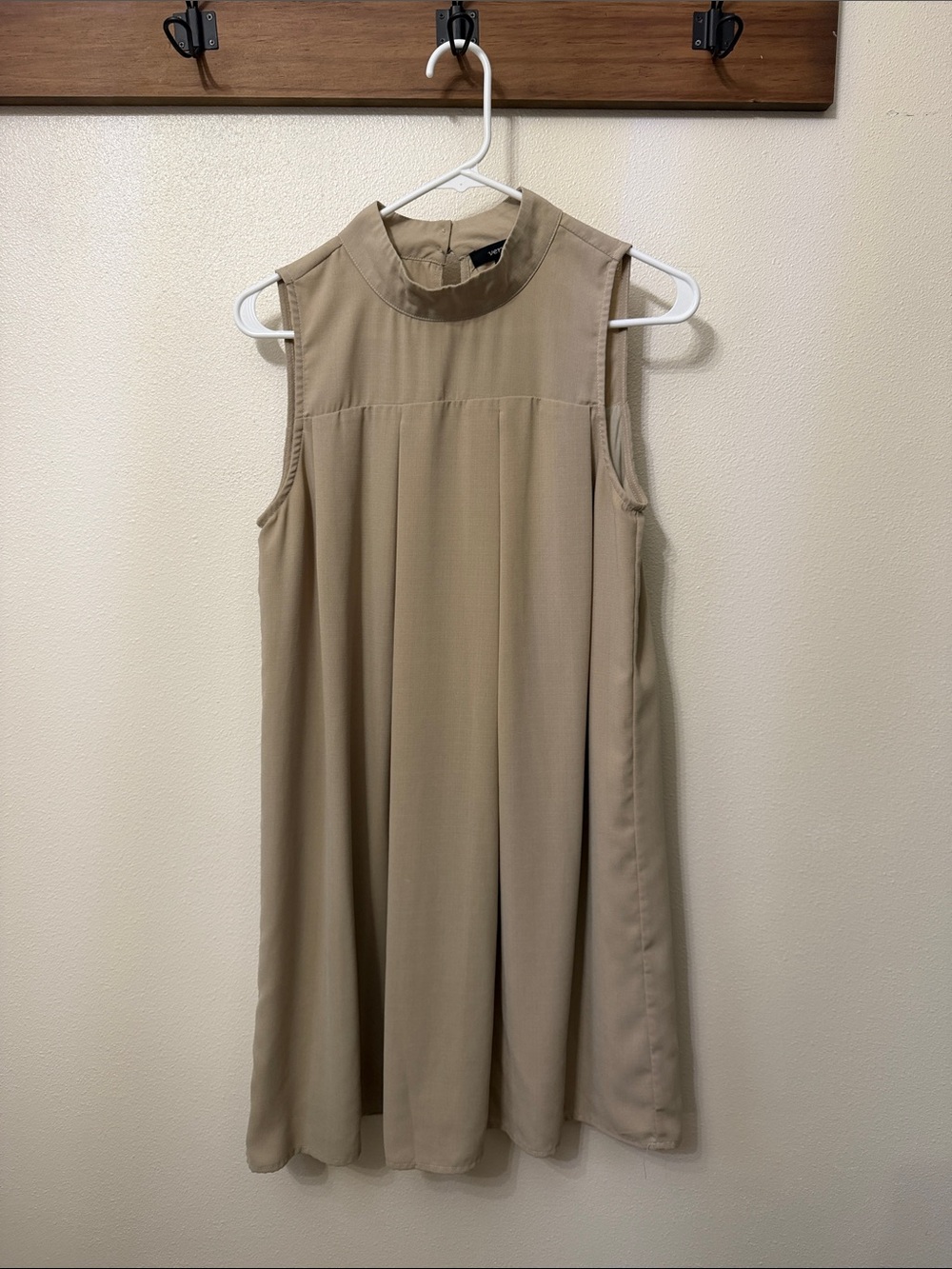 Very J Sleeveless High-Neck Shift Dress in Tan
